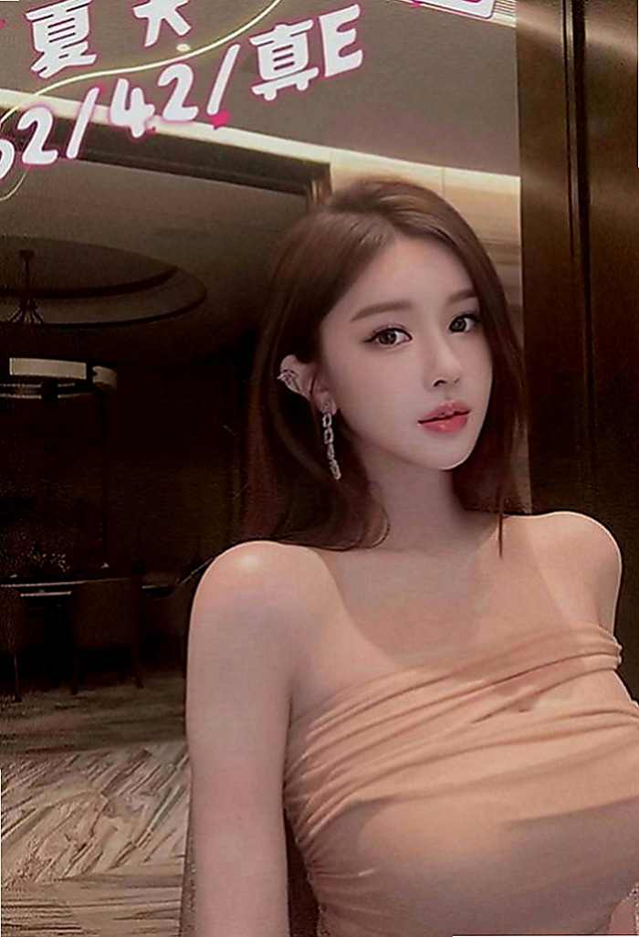 梧棲外送茶莊：心儀 |幼齒學生妹妹|166cm|53kg|E罩杯|18歲|從來沒有做愛過包夜首選她偶男人的夢想女神