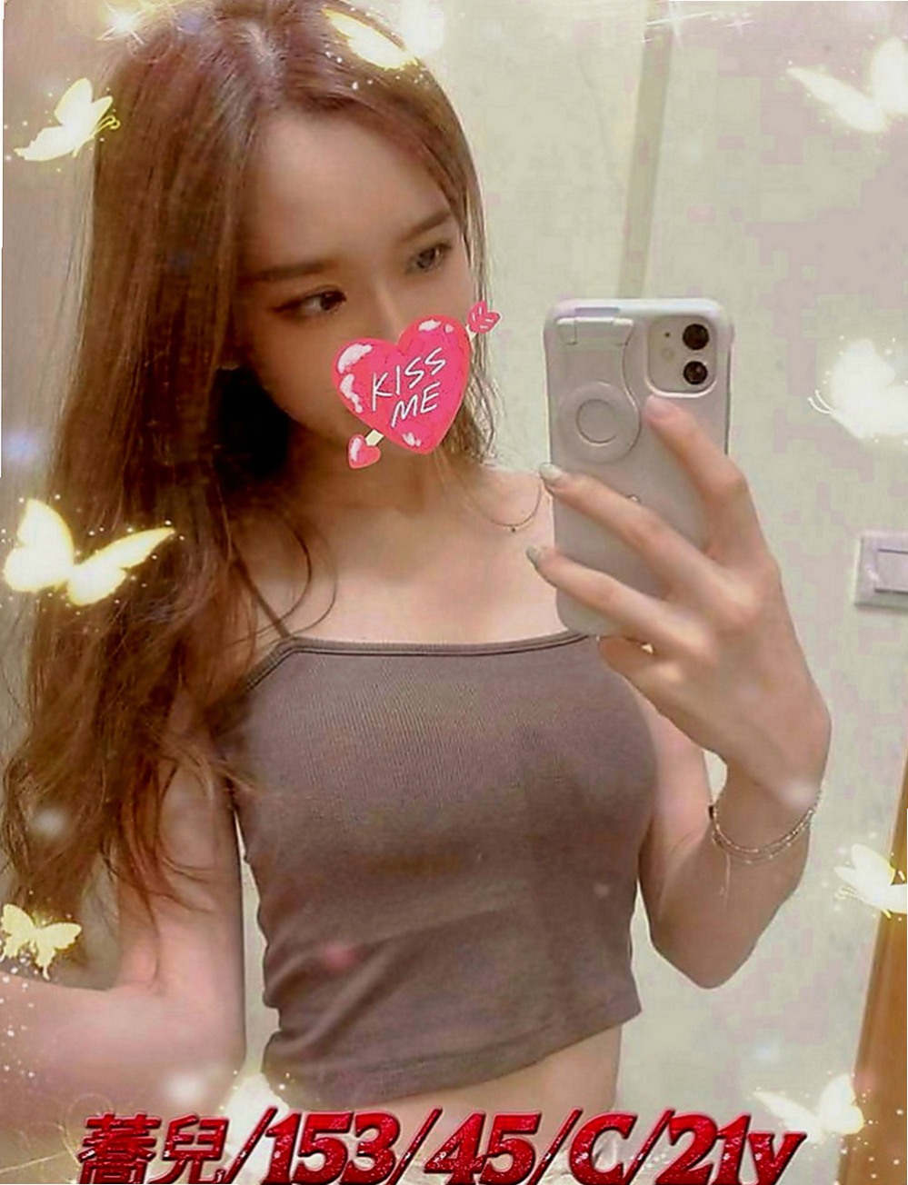 南化油壓：小梅 |房仲介|164cm|50kg|D罩杯|21歲|擔心自己一些安全問題 所以選擇外送下海 小姐姐服務很貼心，