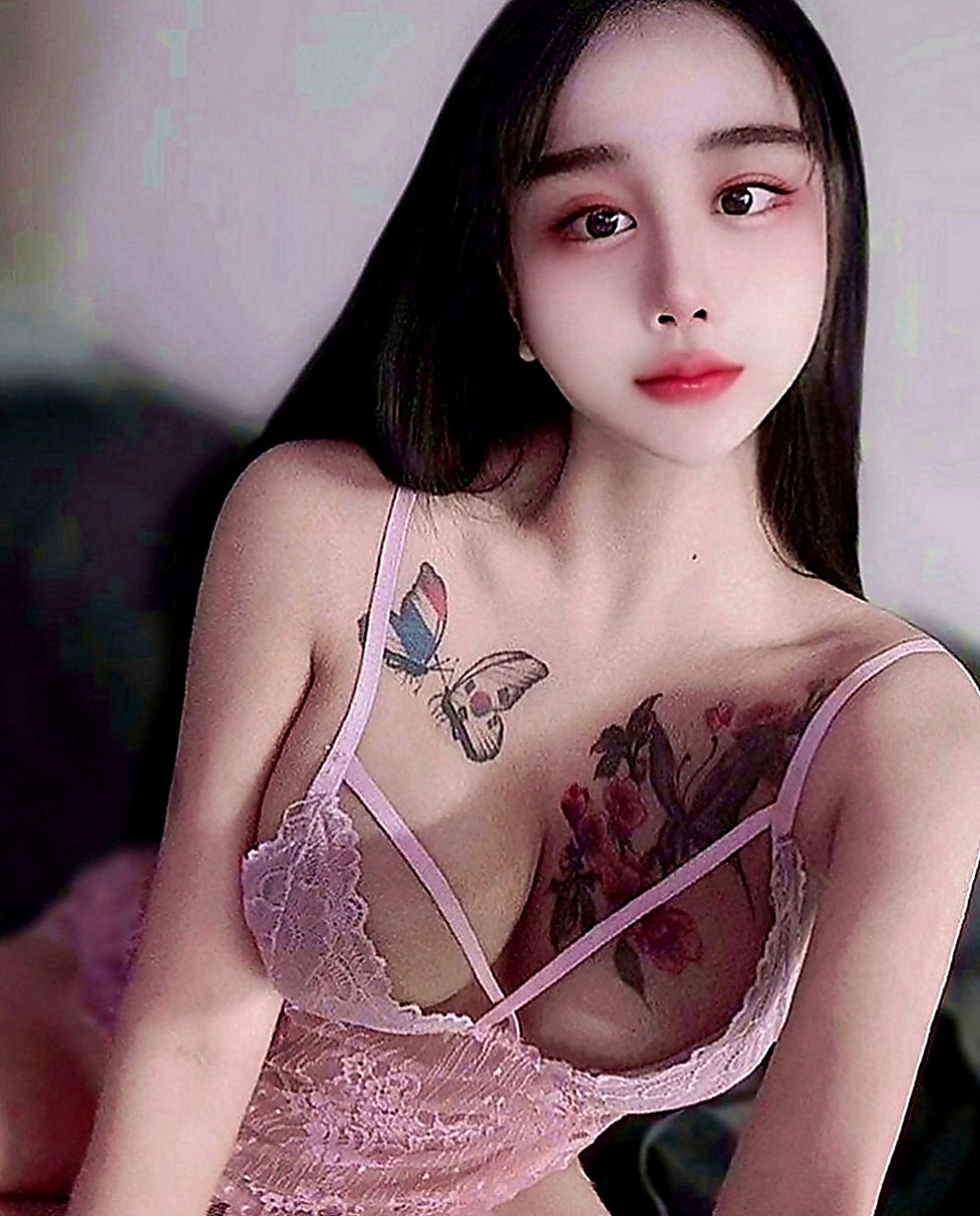 彰化定點茶|小姐外出：韩萱 |外拍辣模|165cm|52kg|C罩杯|18歲|服務：全套洗澡按摩口交愛愛事後洗澡 VIP 客戶可以半價哦（限前兩位）